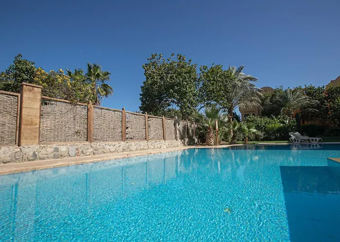 Stylish 2br In I Pool & Access